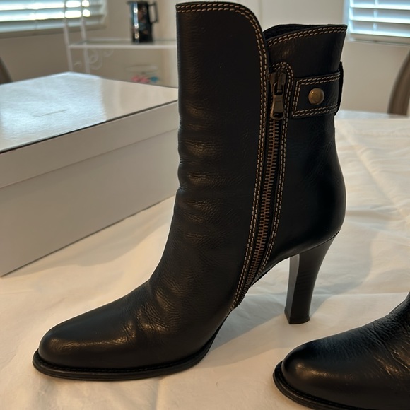 Coach, size 6, Black - Picture 3 of 4